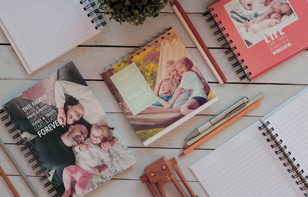 Ahre. Diseño de cuaderno personalizado para descargar gratis y completar  con tus fotos en el soft de compu!